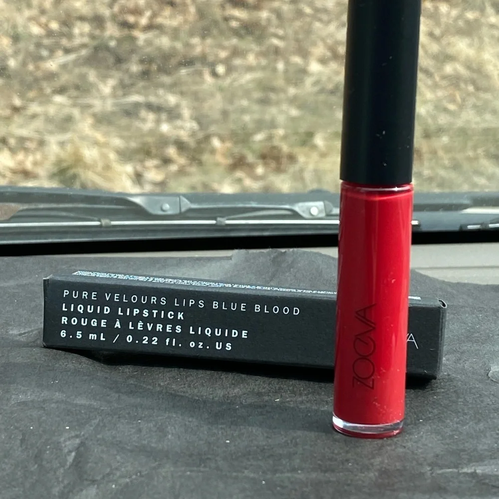 Zoeva Liquid Lipstick BLUE BLOOD